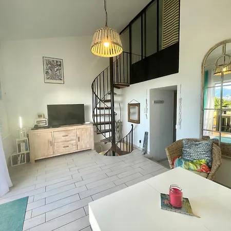 Hameaux Du Soleil * 포르티씨오